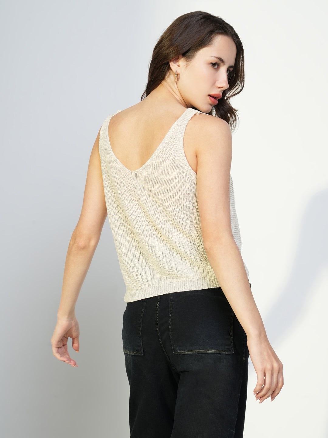 Women's Cream V-Neck Sleeveless Twisted Crop Top