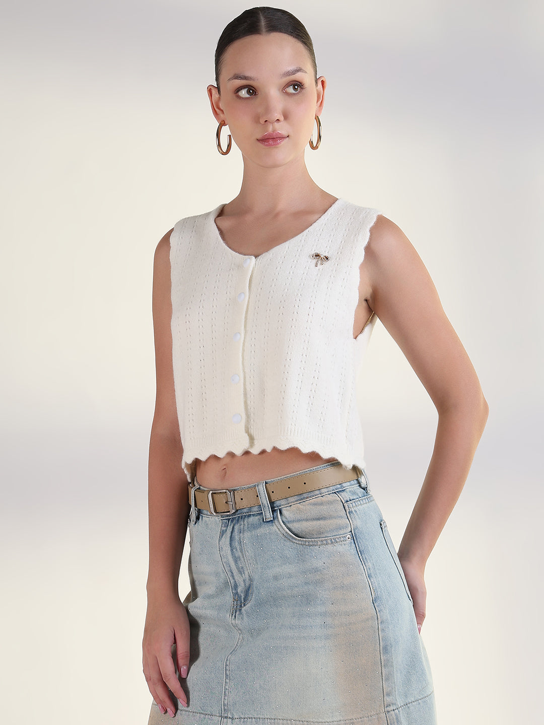 Women's White V-Neck Solid Crop Top