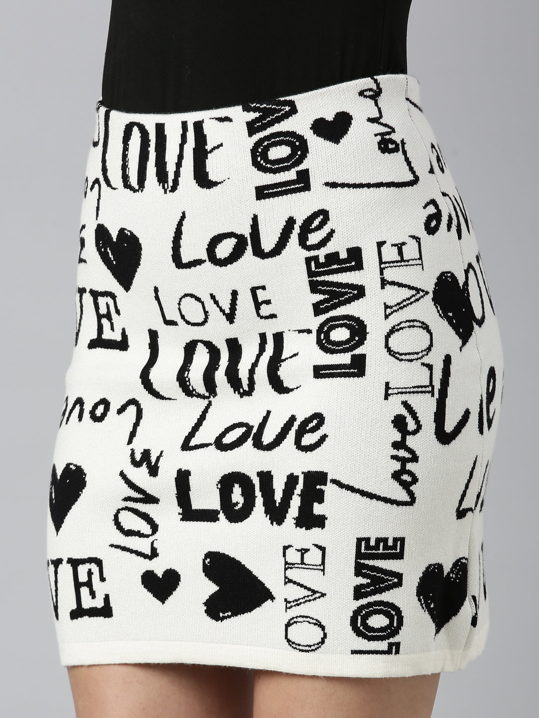 Women's Black Printed Pencil Mini Skirt