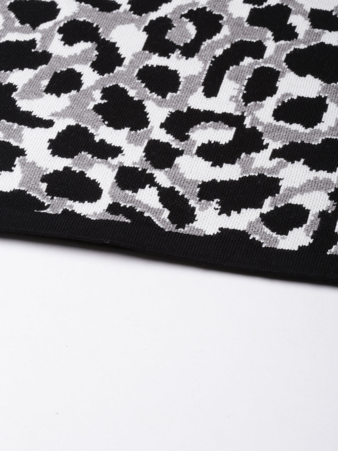 Women's Black Abstract Printed Pencil Midi Skirts