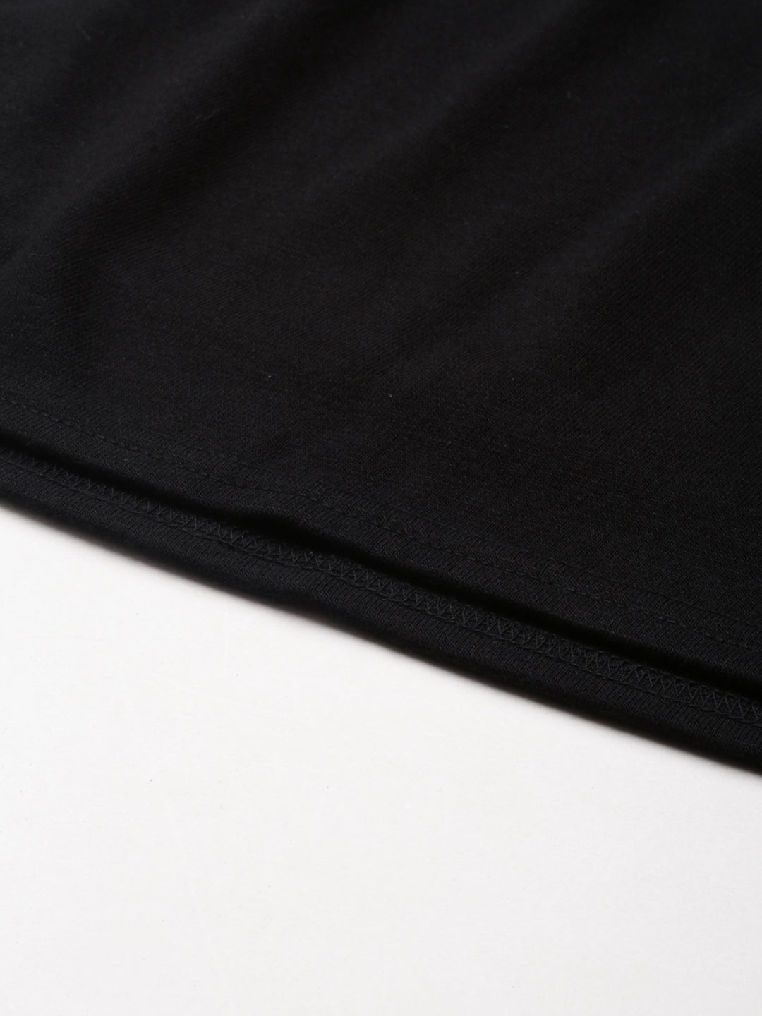 Women's Black Mid-Rise Straight Mini Skirt
