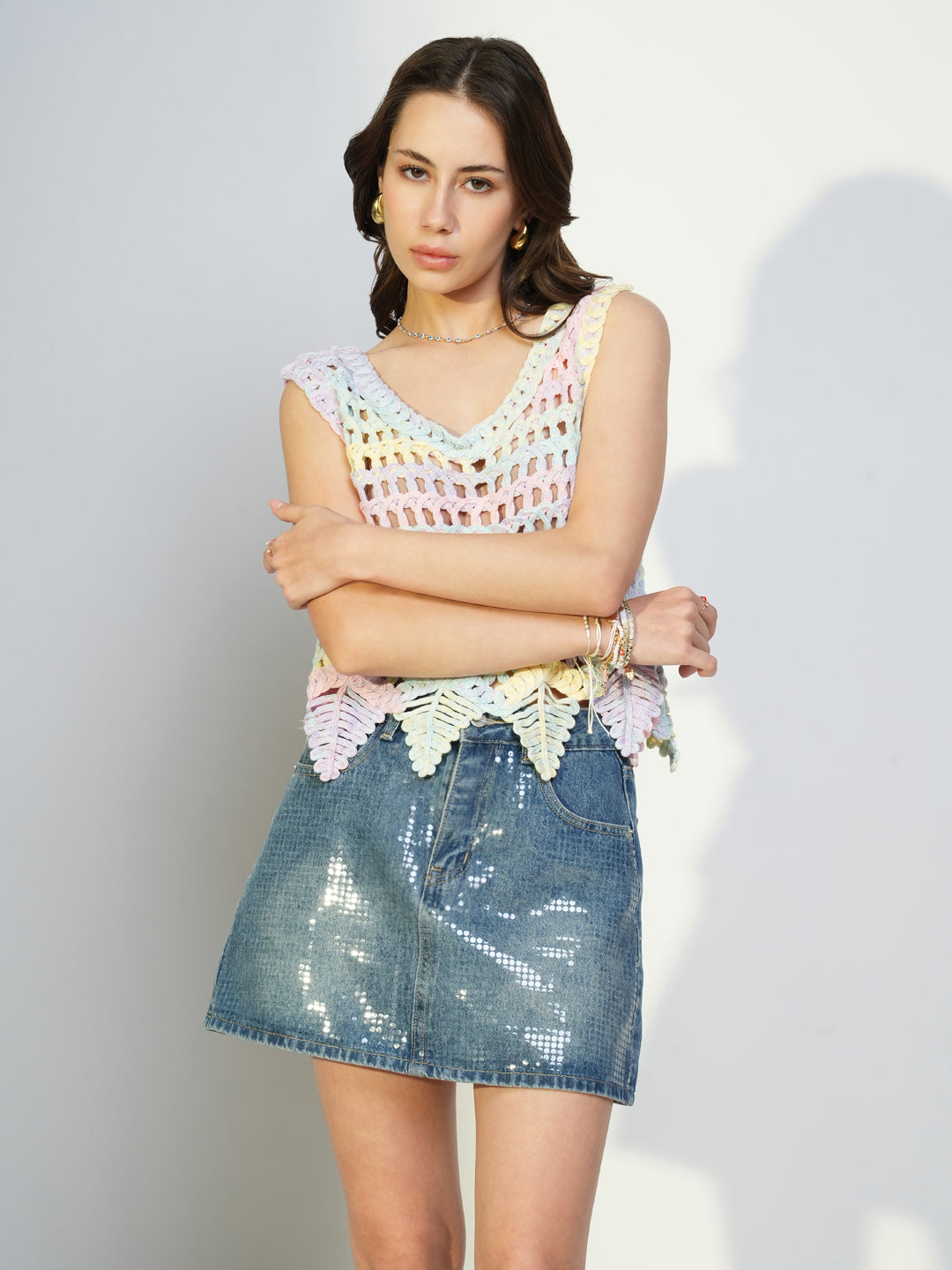 Women's Blue Self Design Sleeveless Crochet Crop Top