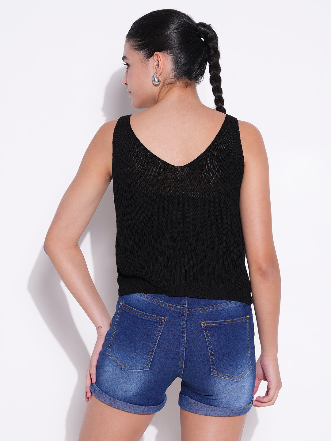 Women's Black V-Neck Sleeveless Twisted Crop Top