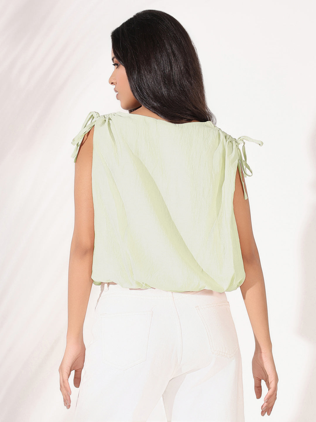 Women's Solid Green V-Neck Blouson Crop Top