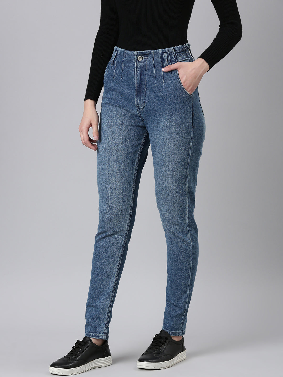 Women's Blue High-Rise Mom Fit Denim Jeans