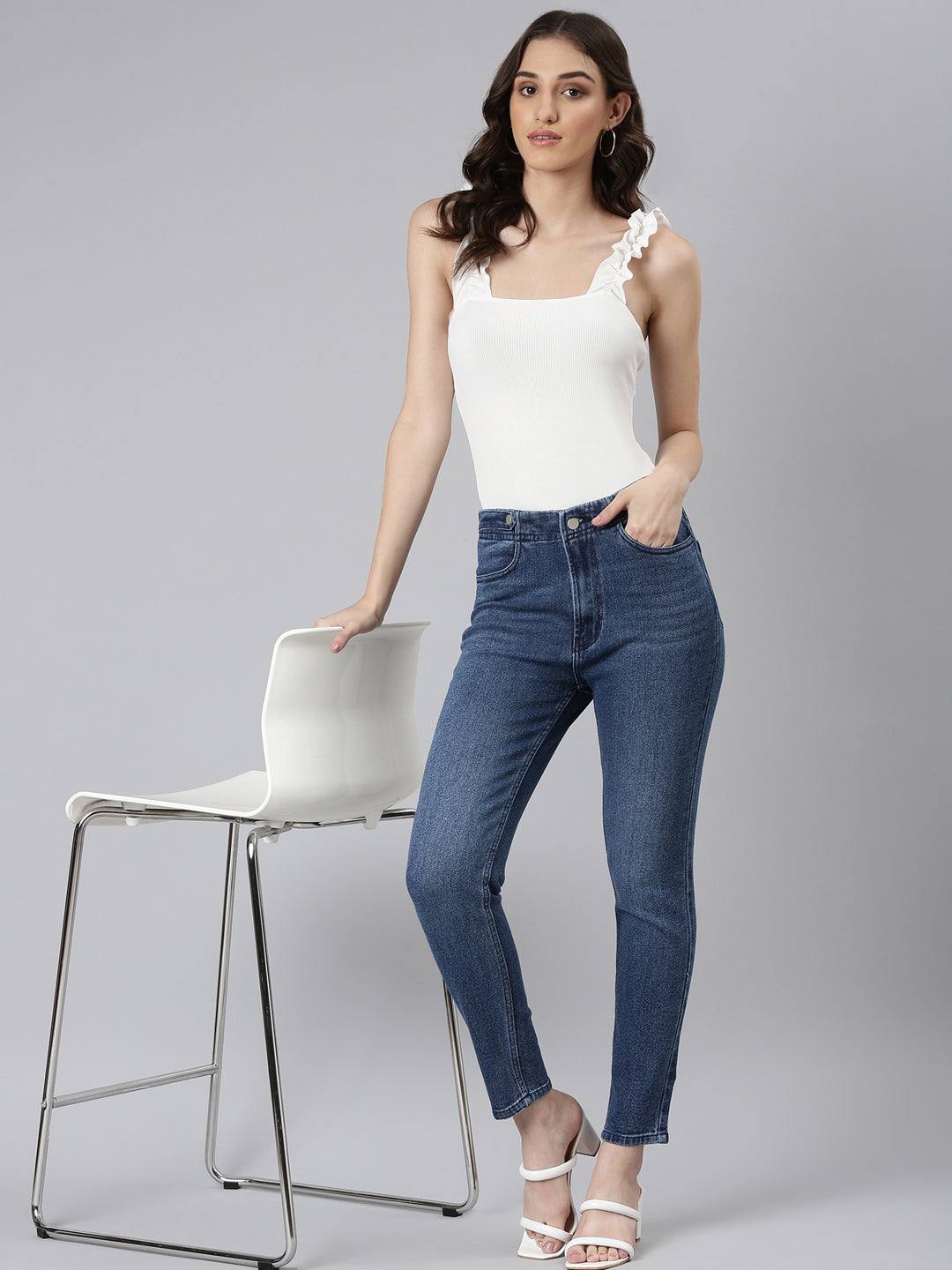 Women's Blue Regular Fit Mid-Rise Denim Jeans