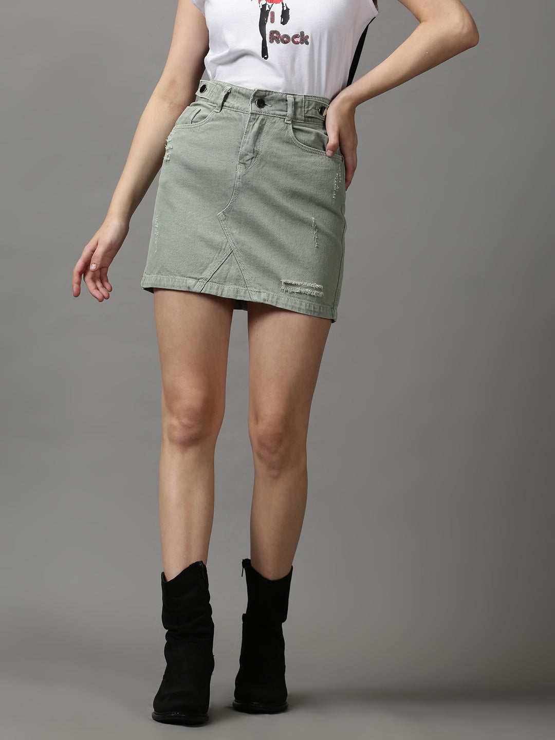 Women's Green Solid Straight Mini Skirt